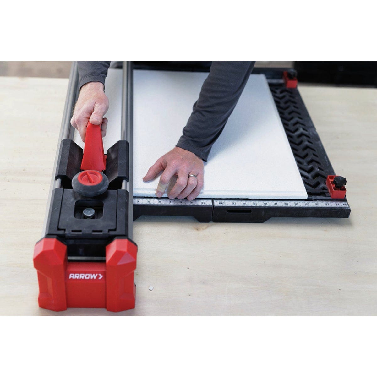 Arrow Fastener 2 Ft. RevealCut Ceiling Tile Workstation - photo 5 Arrow Fastener 2 Ft. RevealCut Ceiling Tile Workstation - photo 5