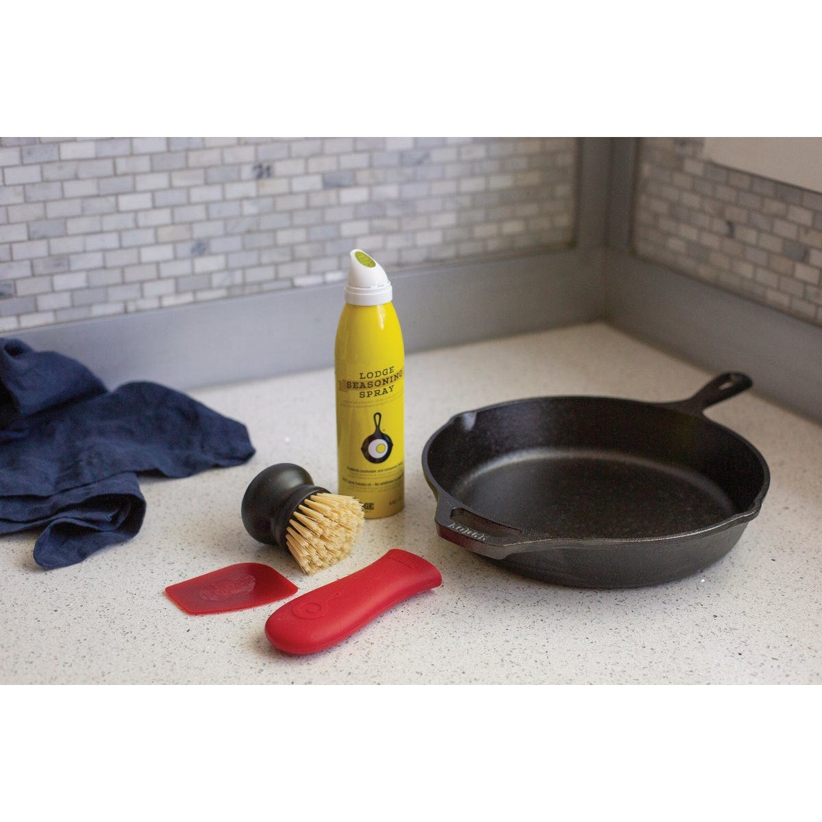 Lodge Cast Iron Care Kit (4-Piece) - photo 5 Lodge Cast Iron Care Kit (4-Piece) - photo 5