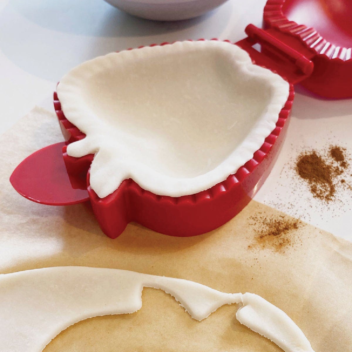 R&M 5 In. Plastic Apple Shape Pocket Pie Pan - photo 3