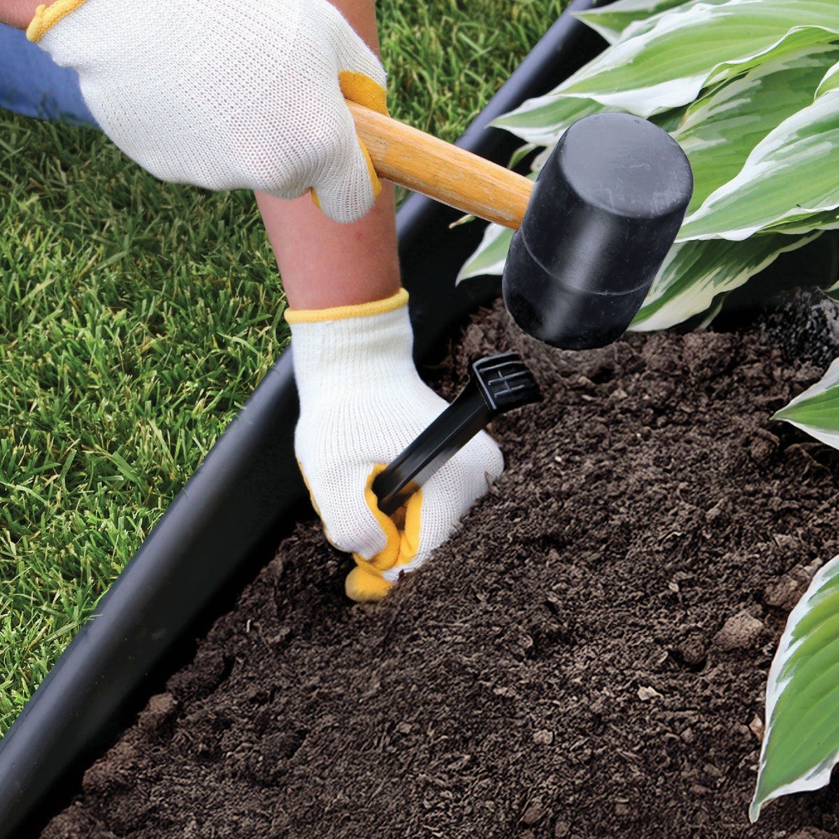 Master Mark Pro Contractor 5 In. H. x 20 Ft. L. Black Plastic Lawn Edging - photo 5