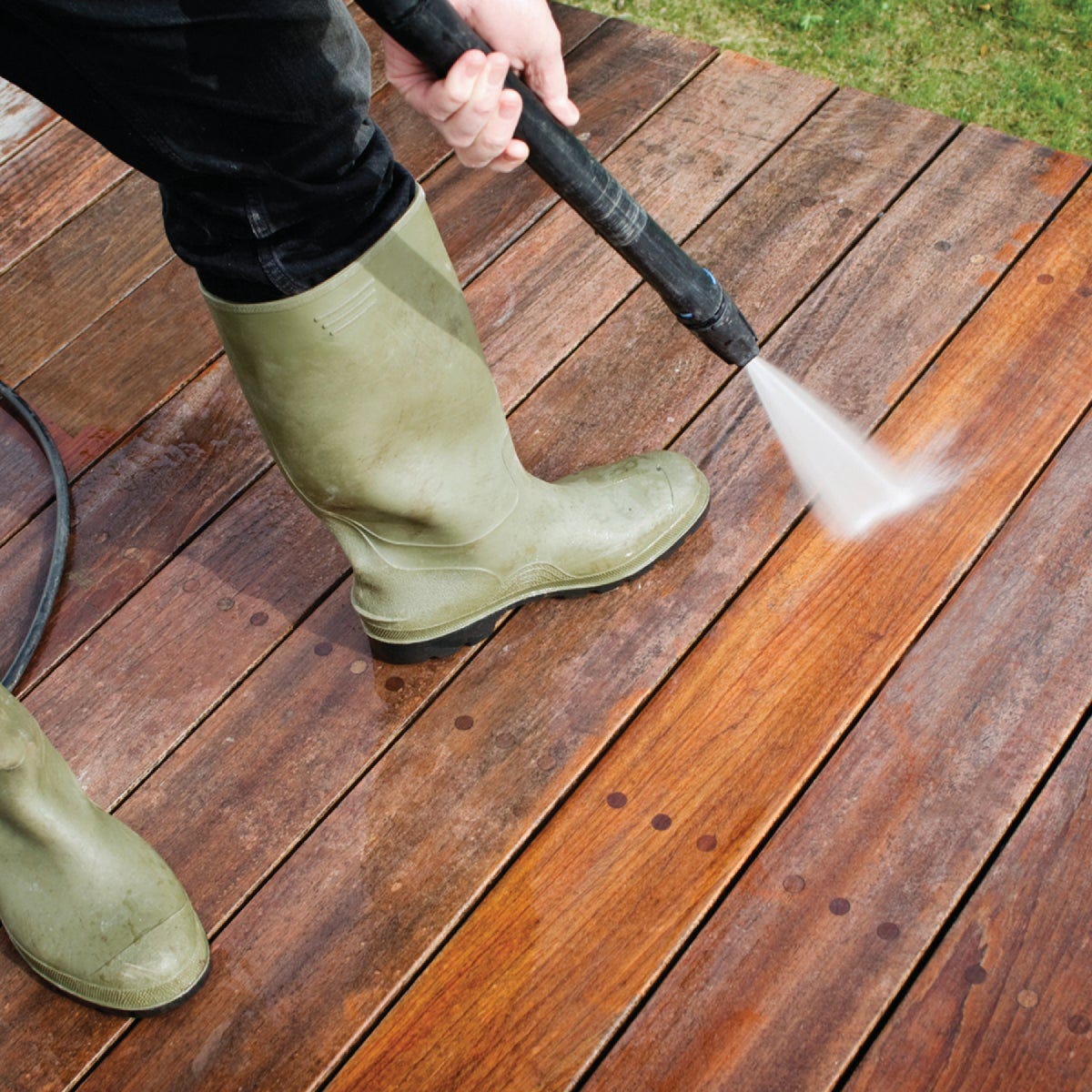 Zep 128 Oz. Deck & Fence Pressure Wash Cleaner - photo 2 Zep 128 Oz. Deck & Fence Pressure Wash Cleaner - photo 2