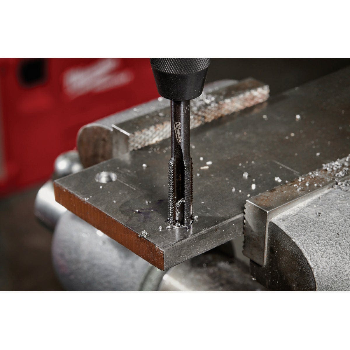 Milwaukee 1/4 In.-20 NC Straight Flute Plug Tap & #7 Drill Bit - photo 2 Milwaukee 1/4 In.-20 NC Straight Flute Plug Tap & #7 Drill Bit - photo 2