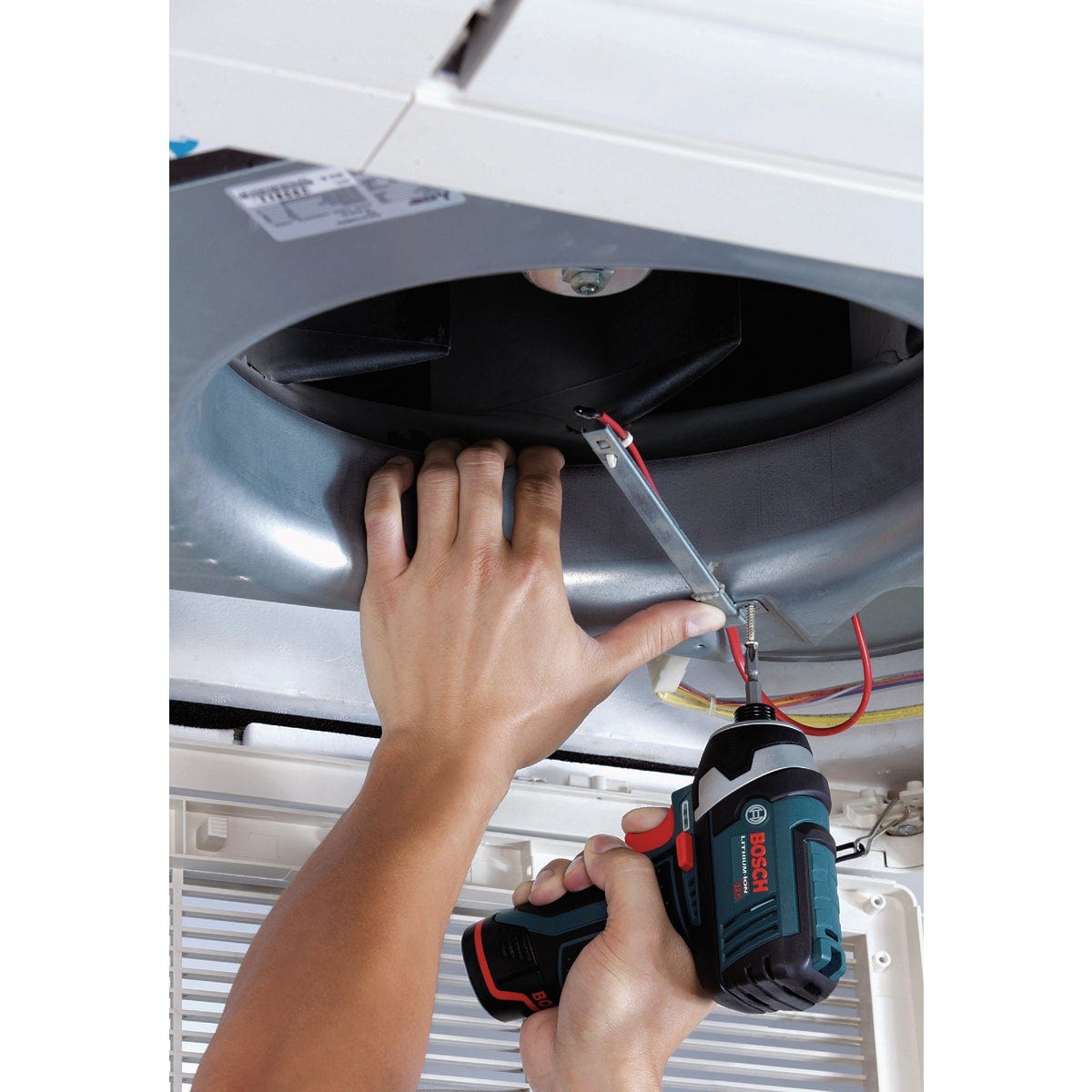 Bosch 12V Max Impact Driver Kit with Battery & Charger - photo 5 Bosch 12V Max Impact Driver Kit with Battery & Charger - photo 5