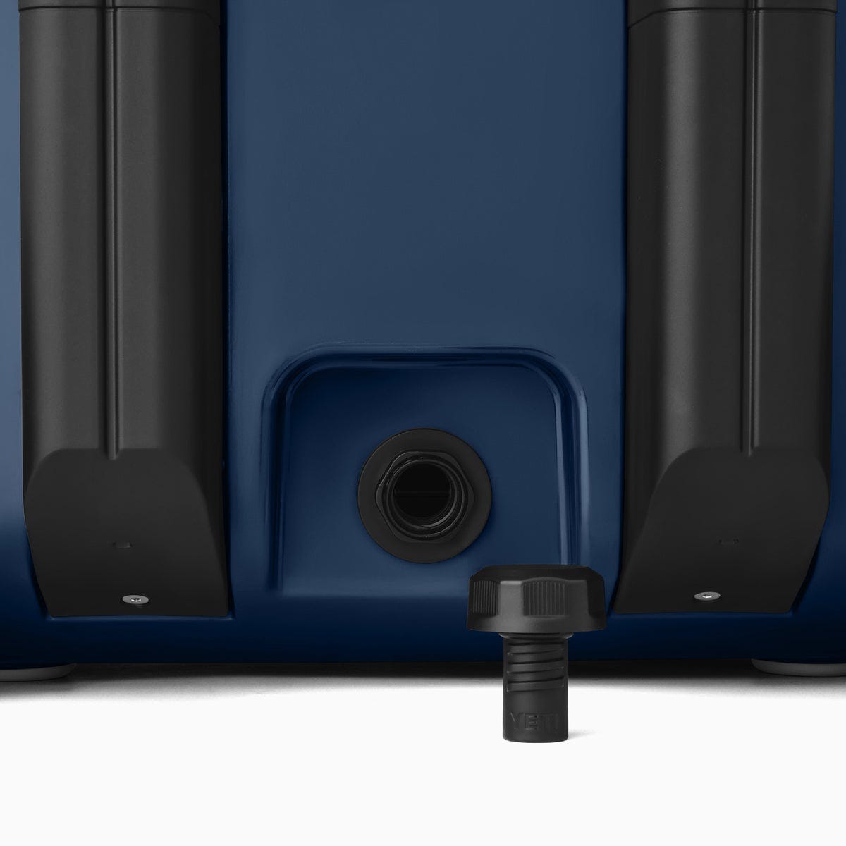 YETI Roadie 32 Wheeled Cooler, Navy - photo 9