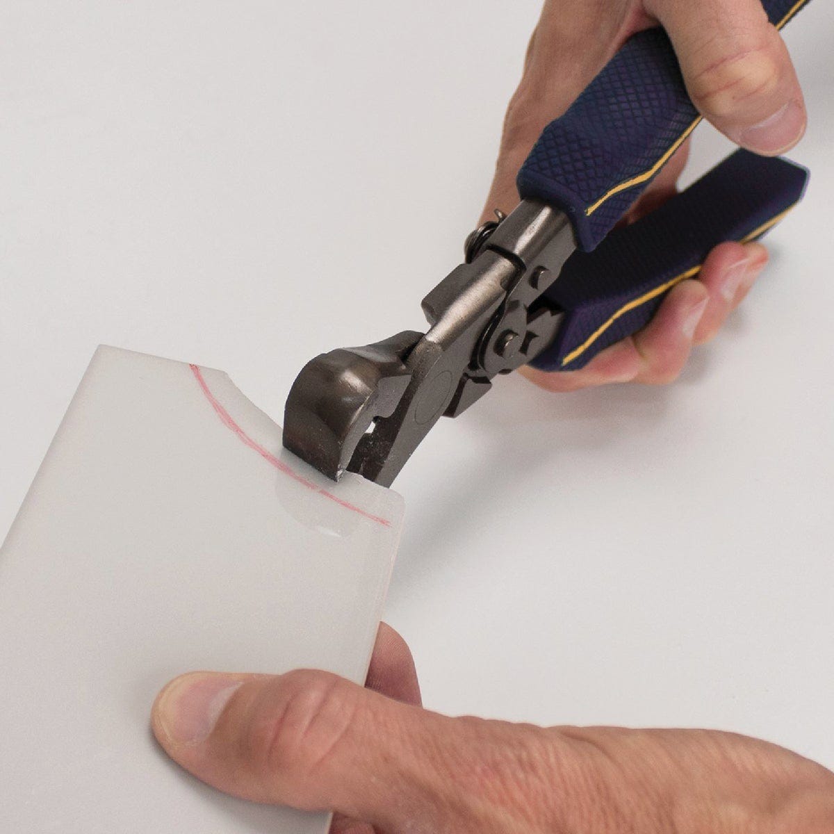 QEP 9 in. Compound Tile Nipper with Tungsten Carbide Tips for All Tile Types up to 1/4 in. Thick - photo 4 QEP 9 in. Compound Tile Nipper with Tungsten Carbide Tips for All Tile Types up to 1/4 in. Thick - photo 4