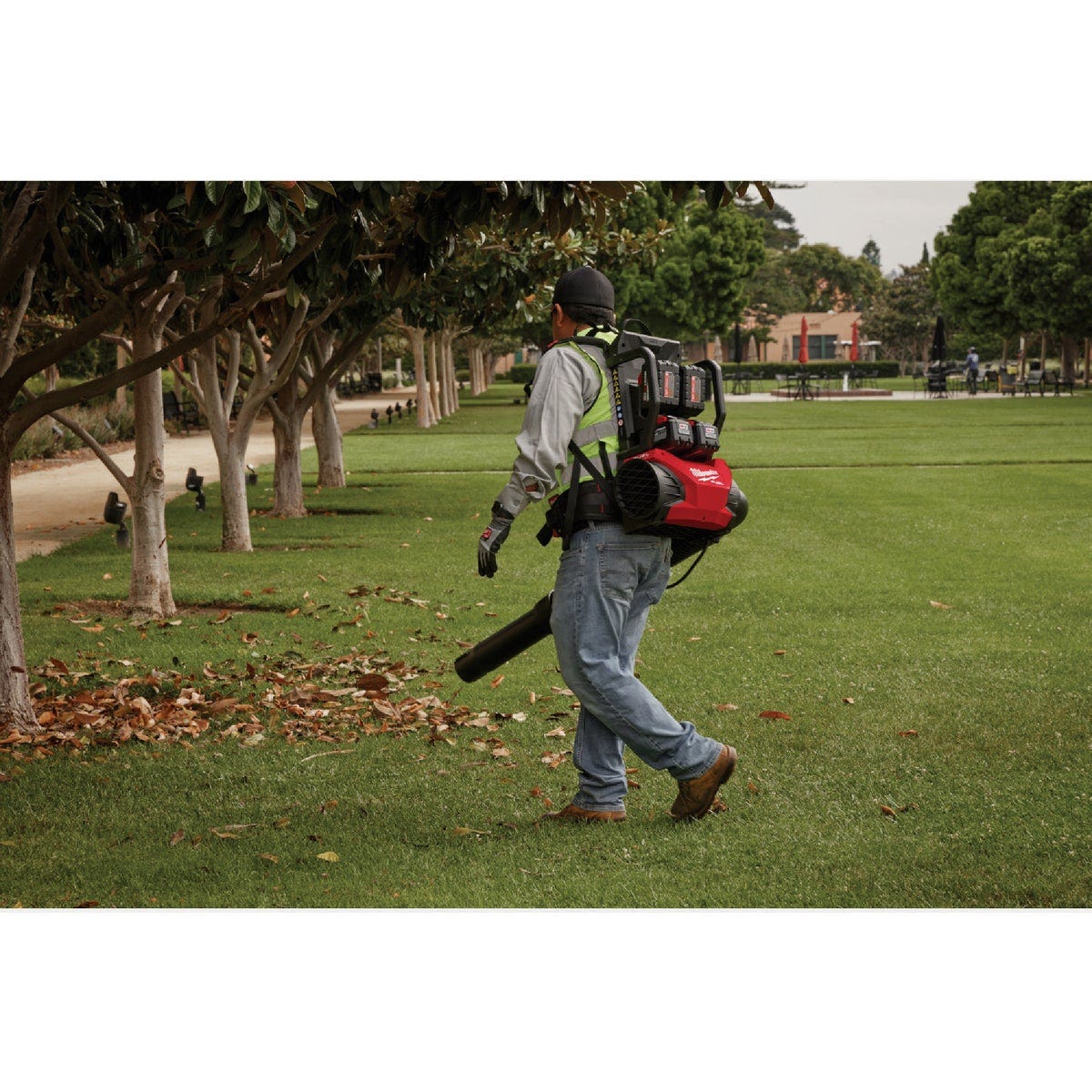 Milwaukee M18 FUEL Dual Battery Backpack Blower Kit - photo 2