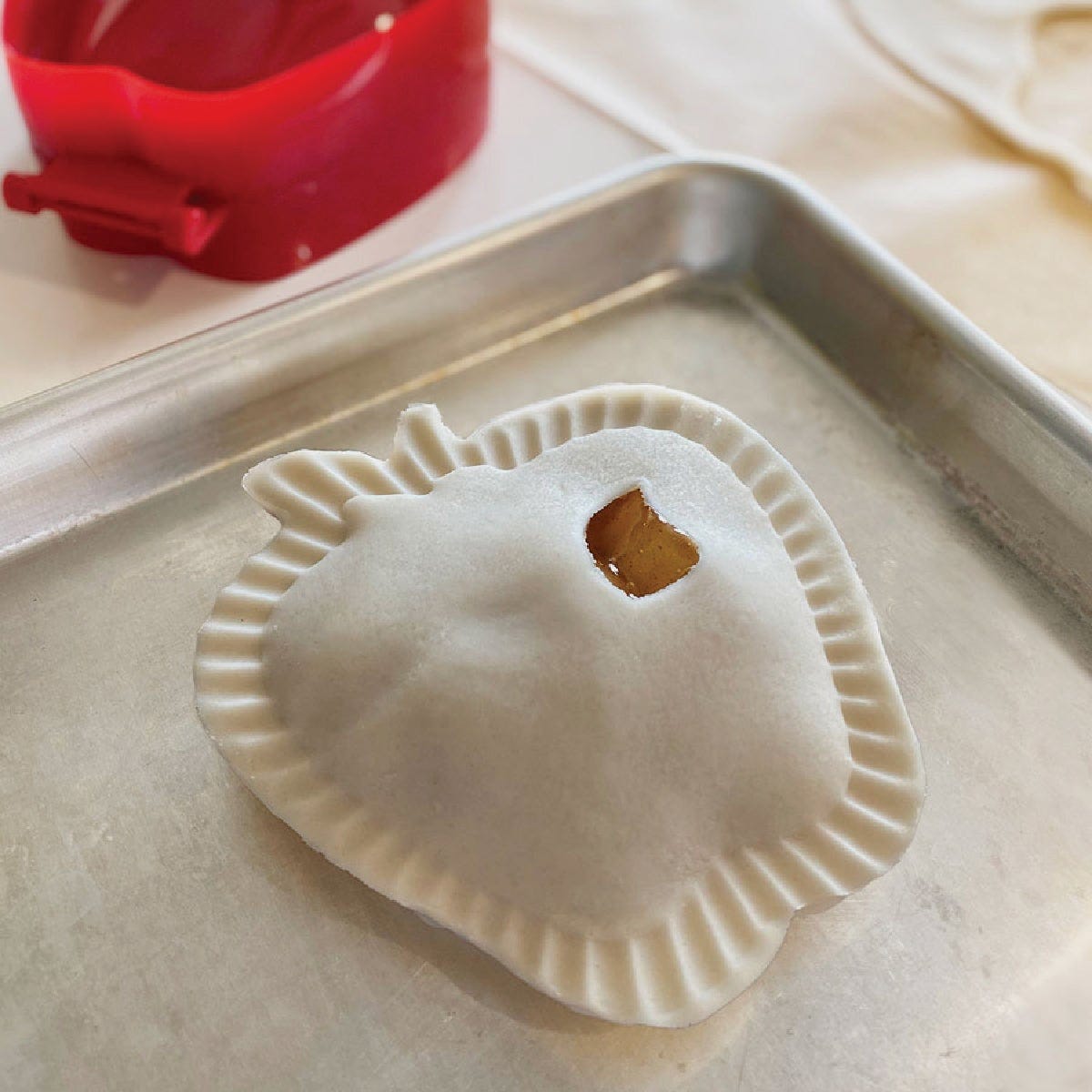 R&M 5 In. Plastic Apple Shape Pocket Pie Pan - photo 4