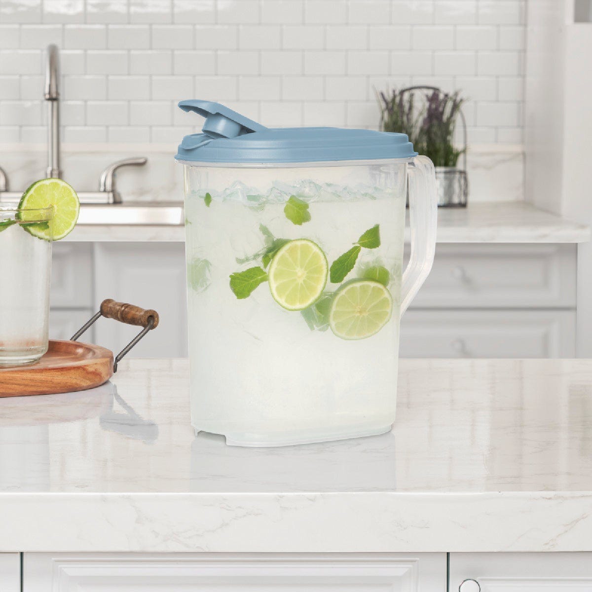 Sterilite 1 Gal. Pitcher - photo 3