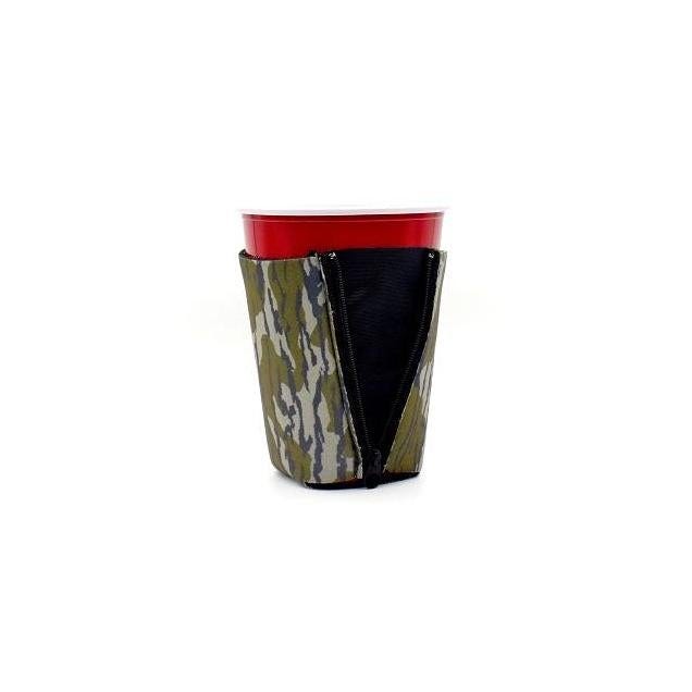 ZipSip Mossy Oak Bottomland Magnetic Can Koozie ZipSip Mossy Oak Bottomland Magnetic Can Koozie