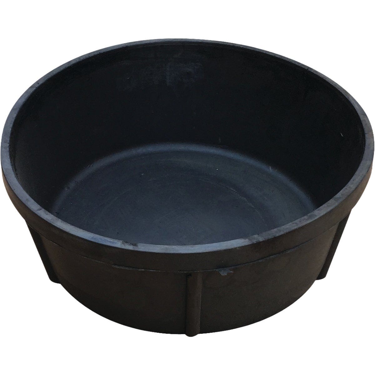 Master Rancher 4 Qt. Black Heavy-Duty Rubber Feed Pan Master Rancher 4 Qt. Black Heavy-Duty Rubber Feed Pan