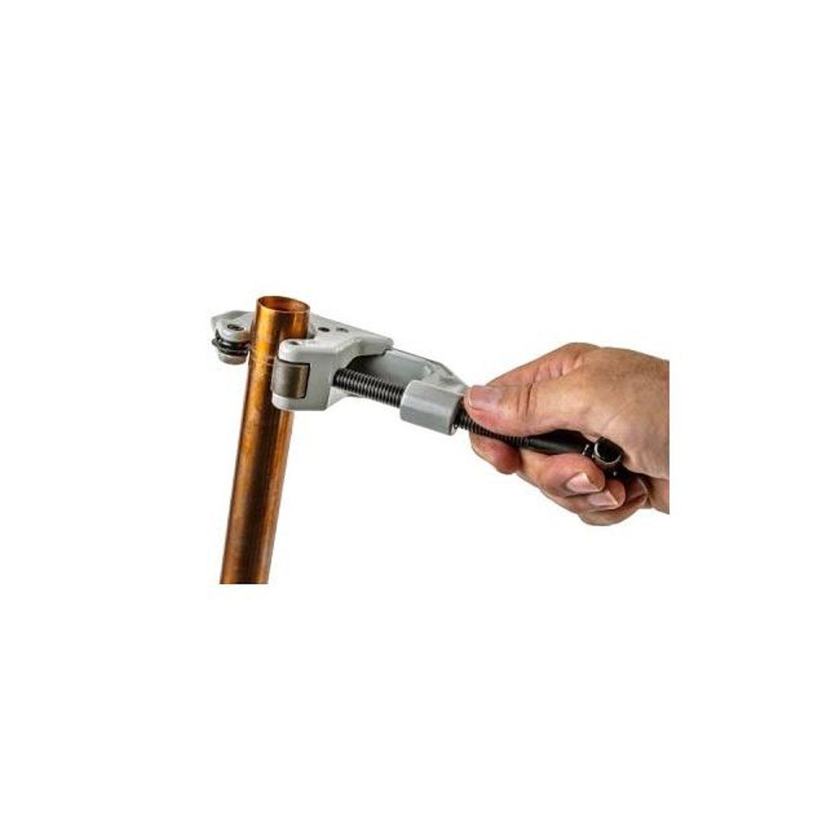 Superior Tool 5/8 to 2-1/8 In. Tube & Pipe Cutter - photo 4