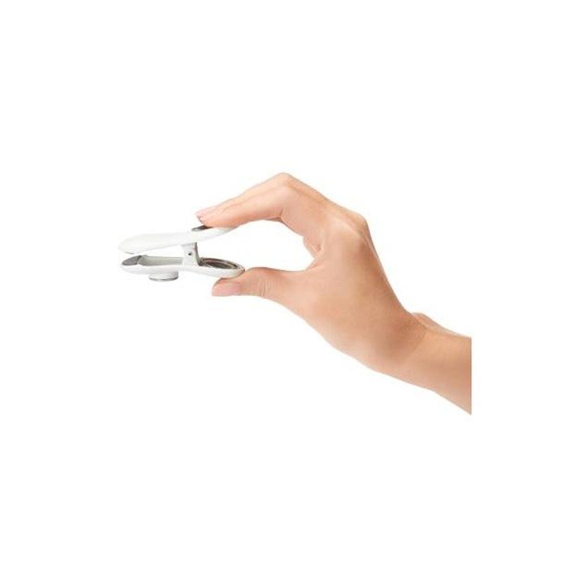 OXO White Good Grips All-Purpose Magnetic Clips (4-Pack) - photo 2 OXO White Good Grips All-Purpose Magnetic Clips (4-Pack) - photo 2