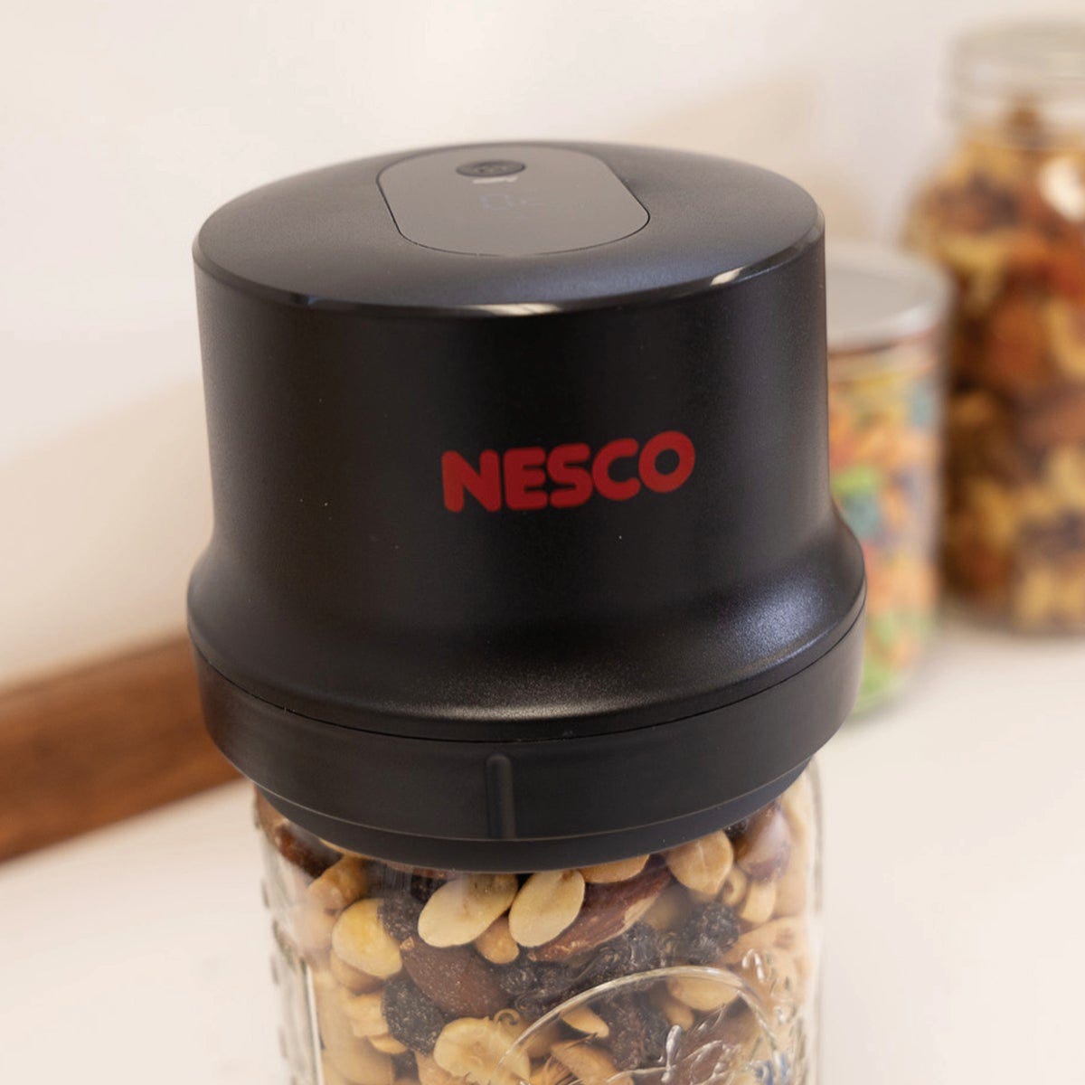 Nesco 2-In-1 Electric Mason Jar Vacuum Sealer - photo 5