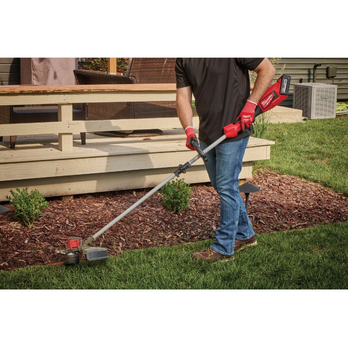 Milwaukee M18 16 In. Brushless Cordless String Trimmer Kit with Battery & Charger - photo 2 Milwaukee M18 16 In. Brushless Cordless String Trimmer Kit with Battery & Charger - photo 2