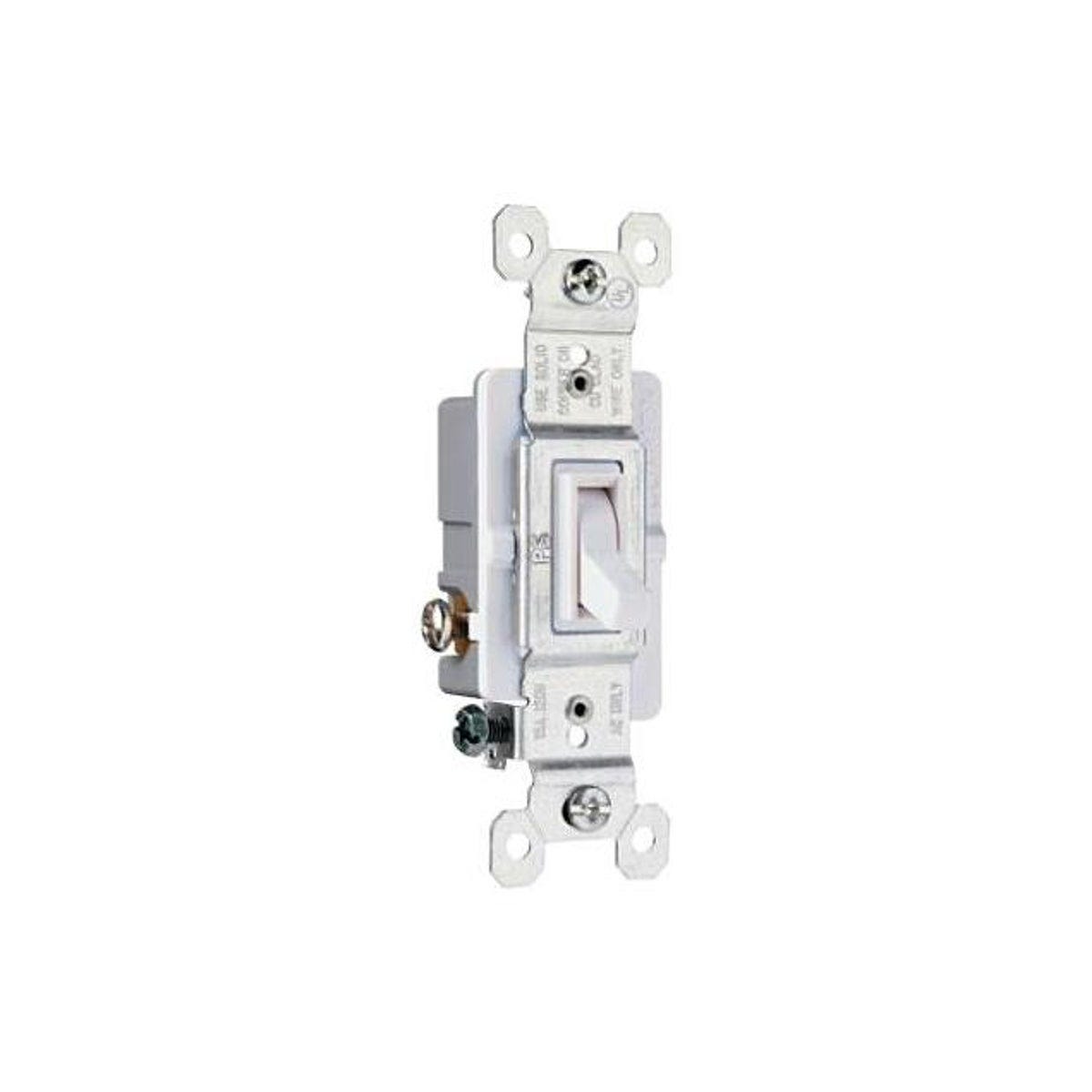 Legrand Pass & Seymour 15A White 3-Way Toggle Switch