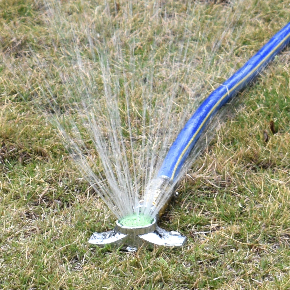 Green Thumb 30 Ft. Dia. Circle Spot Sprinkler, Metallic & Green - photo 2 Green Thumb 30 Ft. Dia. Circle Spot Sprinkler, Metallic & Green - photo 2