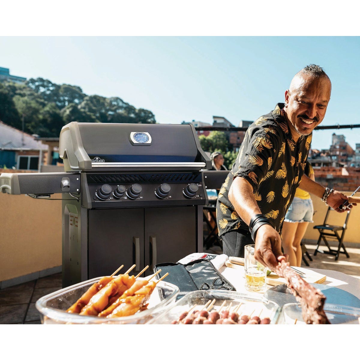 Napoleon Rogue 525 4-Burner Stainless Steel Grids LP Gas Grill, Black - photo 4 Napoleon Rogue 525 4-Burner Stainless Steel Grids LP Gas Grill, Black - photo 4