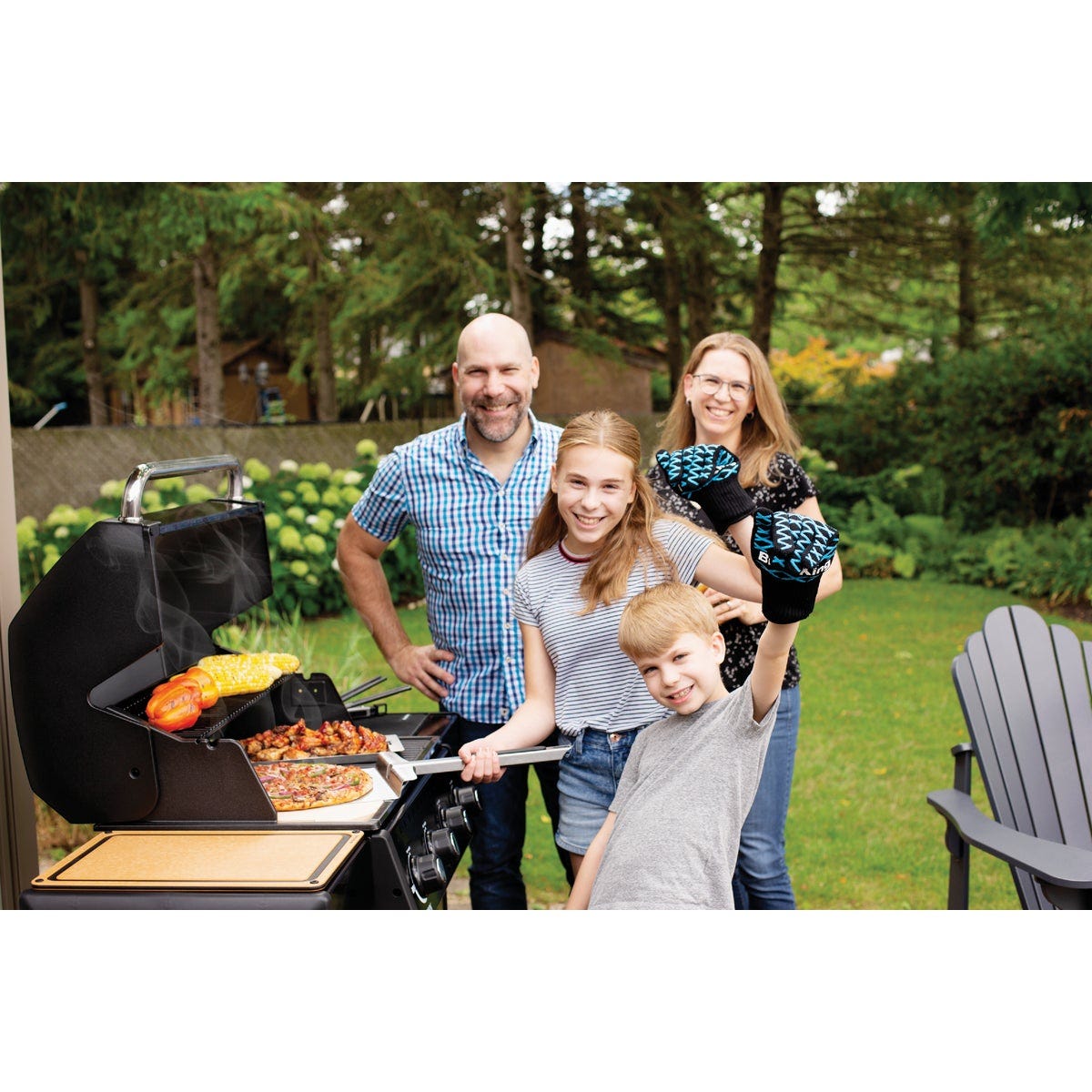 Broil King Crown 420 Shadow 4-Burner Black 40,000 BTU LP Gas Grill - photo 4