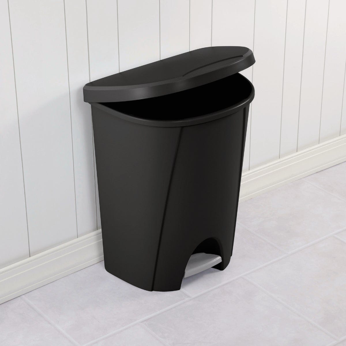 Sterilite 6.6 Gal. Black Step-On Wastebasket - photo 3 Sterilite 6.6 Gal. Black Step-On Wastebasket - photo 3