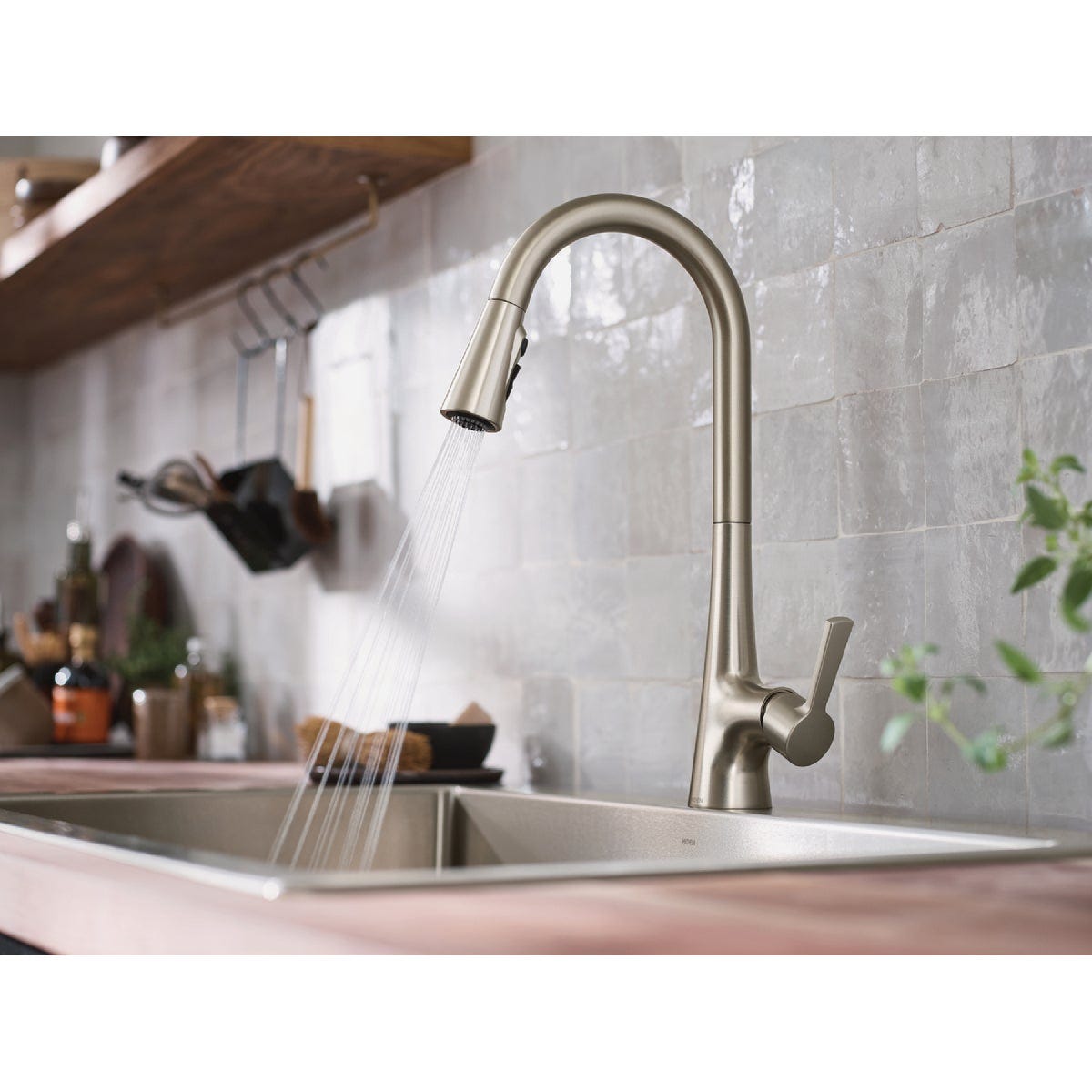 Moen Mikah Spot Resist Stainless One-Handle High Arc Pulldown Kitchen Faucet - photo 5 Moen Mikah Spot Resist Stainless One-Handle High Arc Pulldown Kitchen Faucet - photo 5