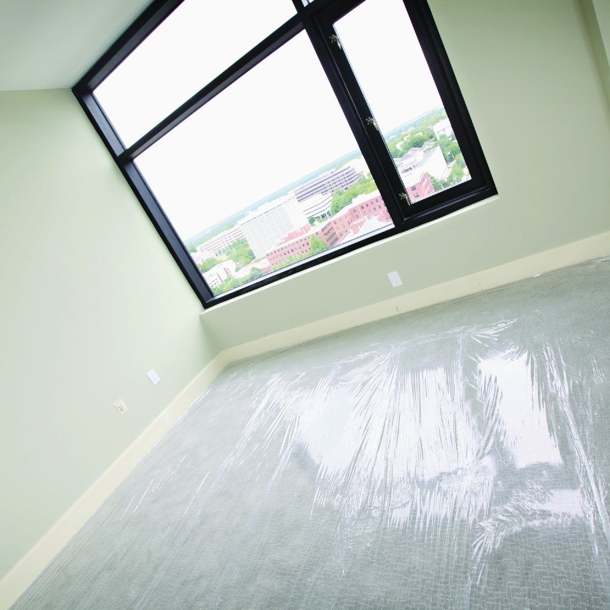Trimaco Easy Mask 24 In. W x 100 Ft. L Carpet Protector - photo 3