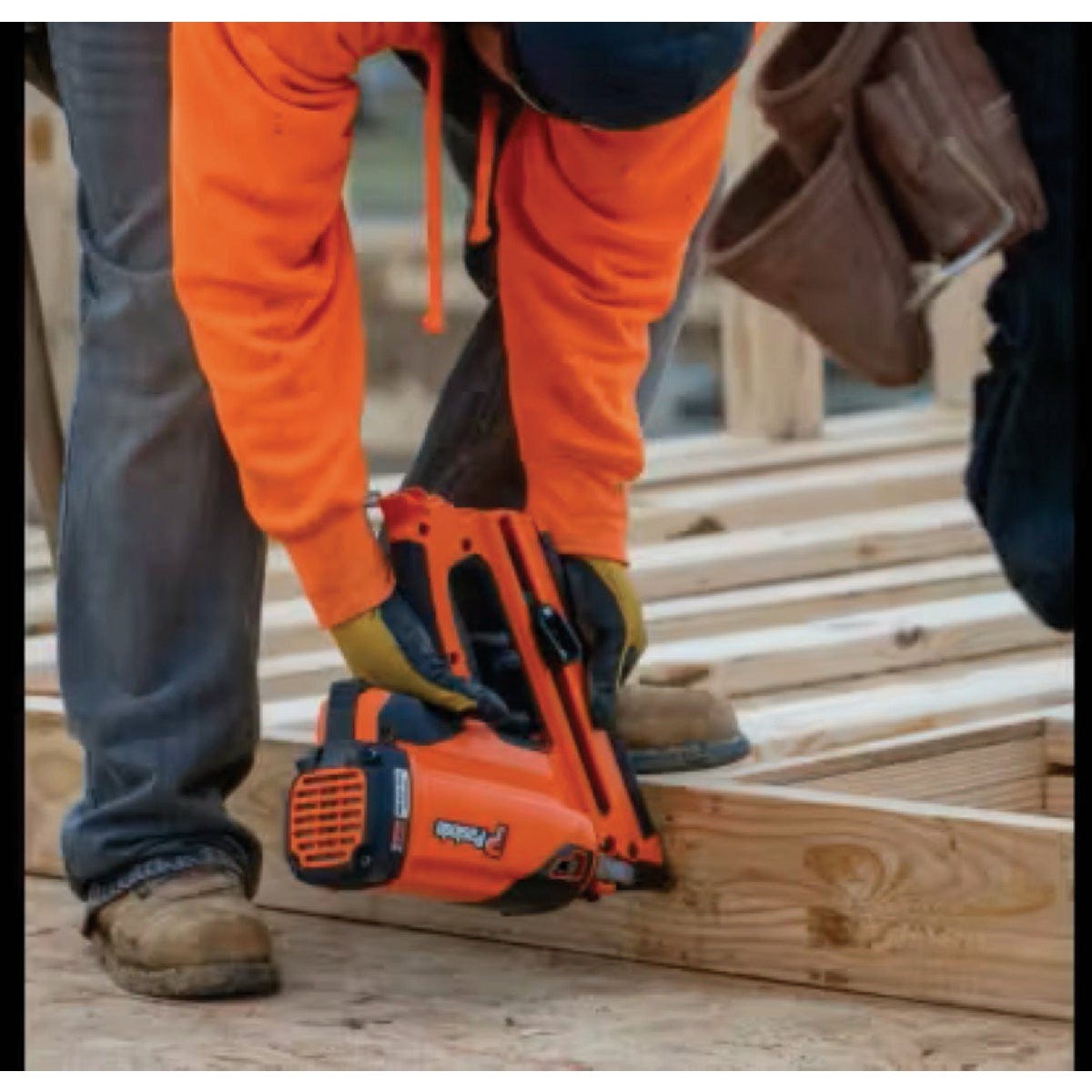 Paslode XPro 7V 3-1/4 In. 30 Degree Cordless Framing Nailer Kit with Battery & Charger - photo 3 Paslode XPro 7V 3-1/4 In. 30 Degree Cordless Framing Nailer Kit with Battery & Charger - photo 3