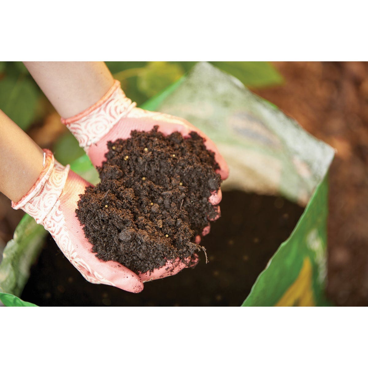 Miracle-Gro 0.75 Cu. Ft. All Purpose Garden Soil - photo 2 Miracle-Gro 0.75 Cu. Ft. All Purpose Garden Soil - photo 2