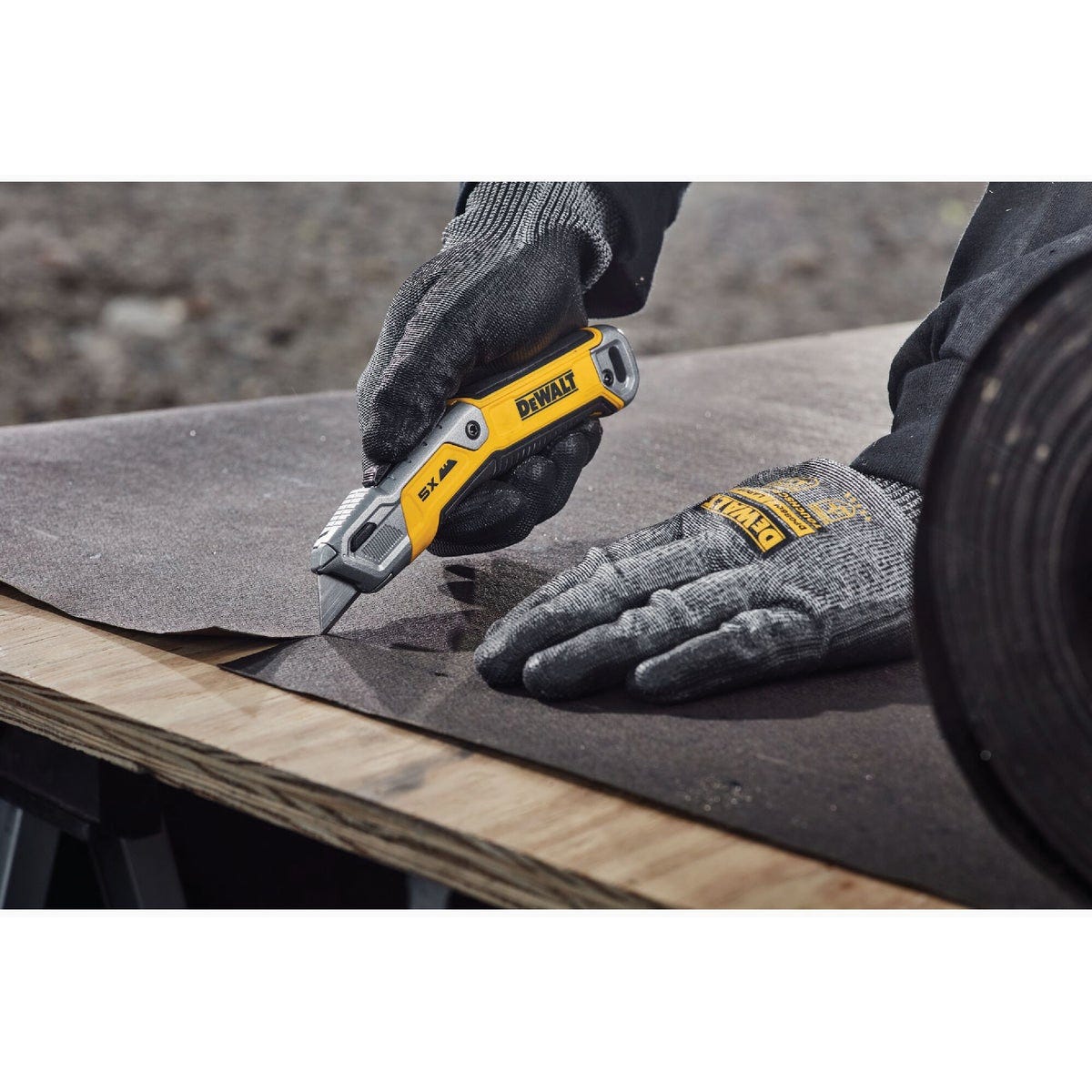 DEWALT Retractable Utility Knife - photo 6 DEWALT Retractable Utility Knife - photo 6