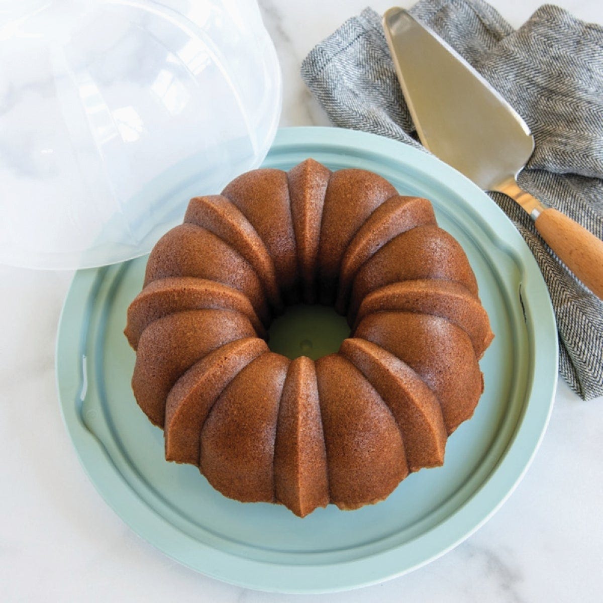 Nordic Ware Bundt Cake Keeper - photo 4