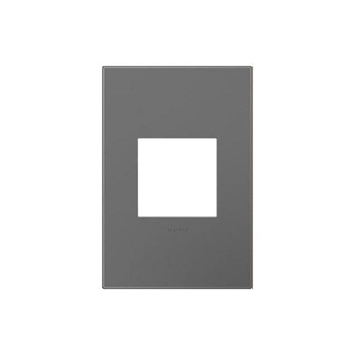 Legrand Pass & Seymour Magnesium 1-Gang Screwless Wall Plate Legrand Pass & Seymour Magnesium 1-Gang Screwless Wall Plate