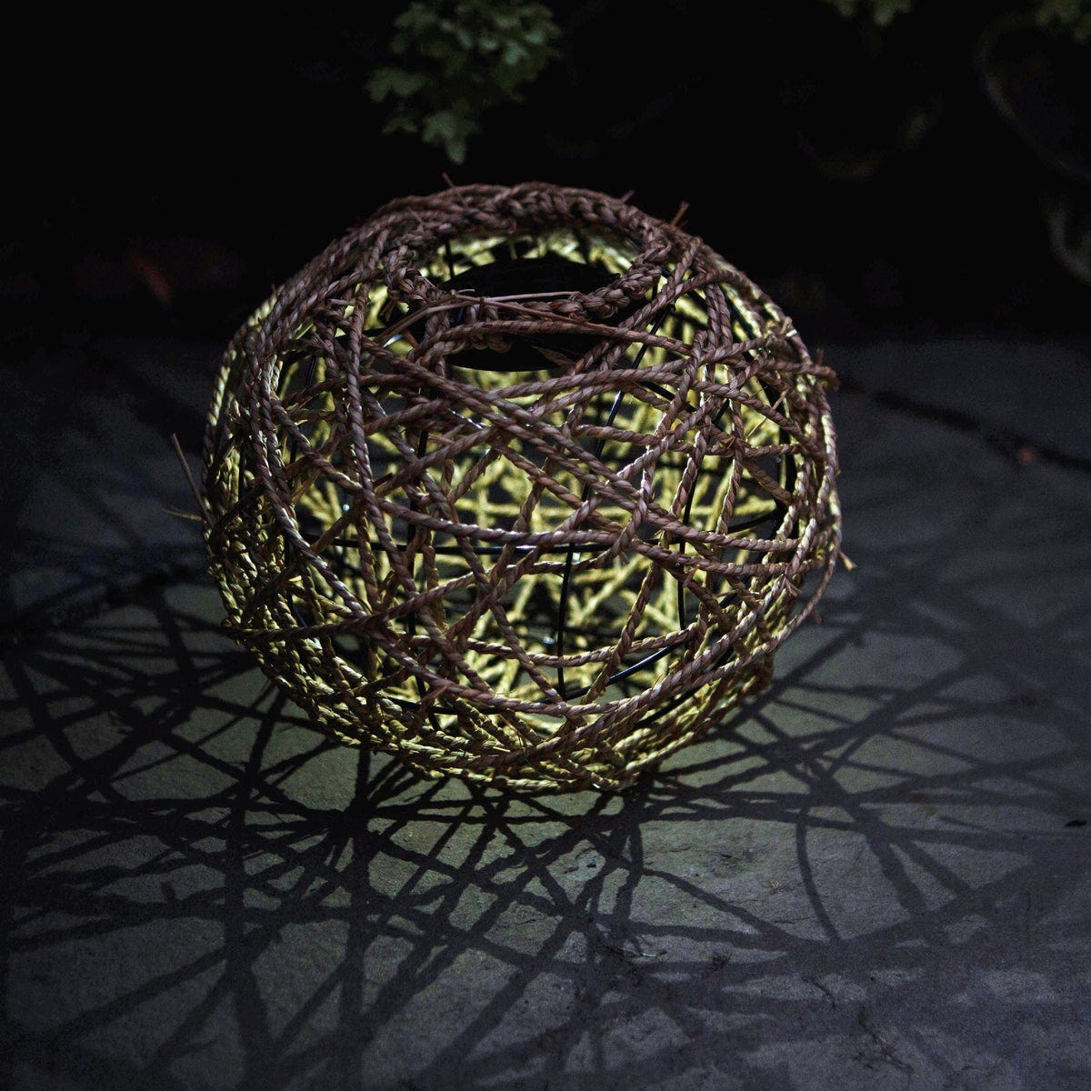 Echo Valley Lumisphere Seagrass Solar Lantern - Round - photo 2 Echo Valley Lumisphere Seagrass Solar Lantern - Round - photo 2
