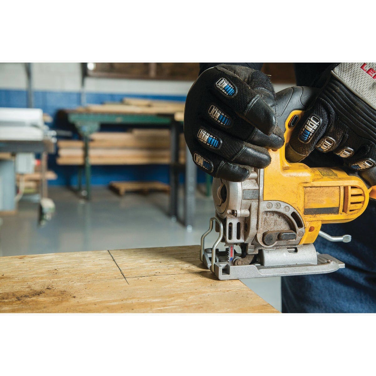 Lenox 4 In. x 10 TPI T-Shank HCS Jig Saw Blade for Clean Soft Wood (3-Pack) - photo 5