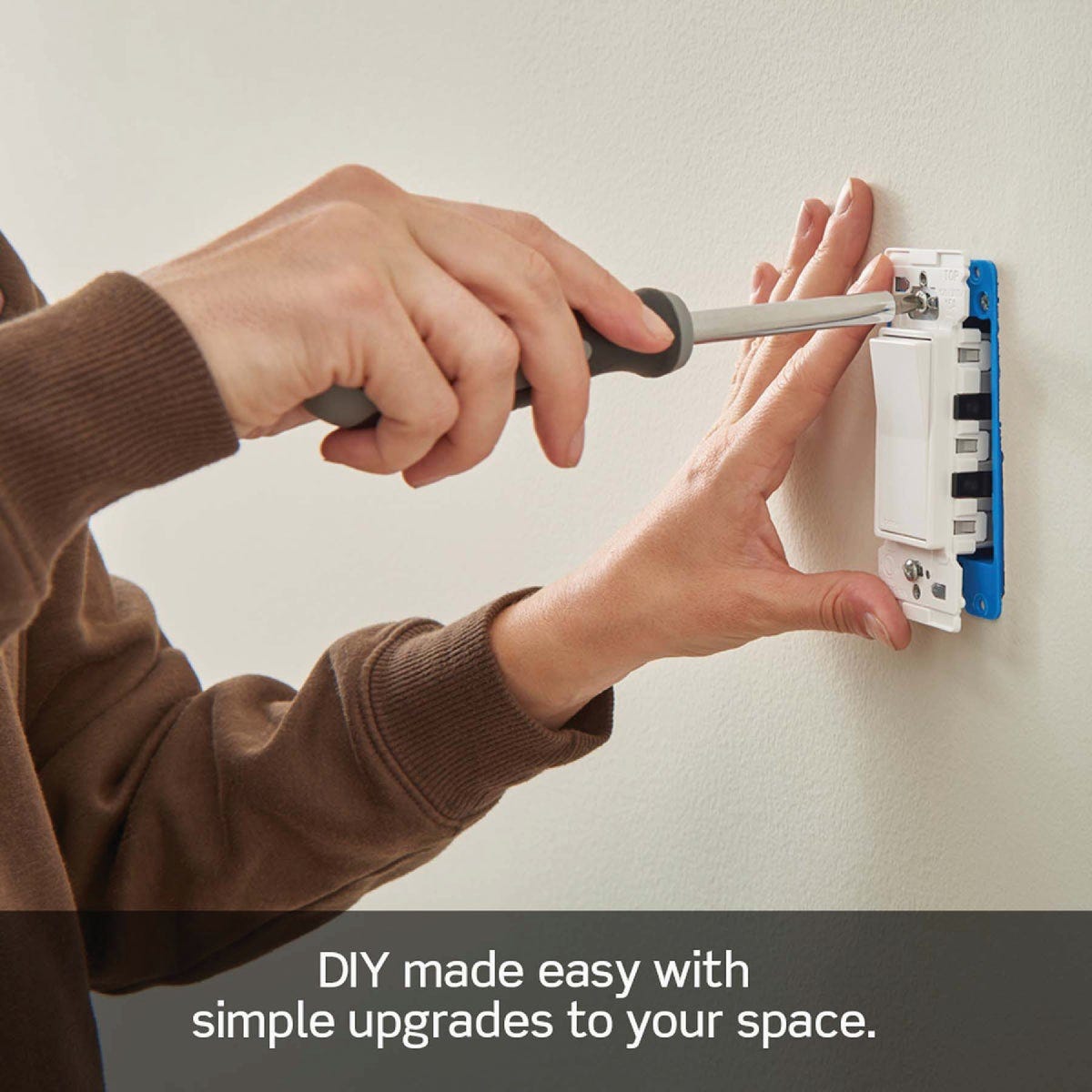 Leviton Decora Lever Edge Residential Grade 15A Rocker Single Pole Switch, White (10-Pack) - photo 6 Leviton Decora Lever Edge Residential Grade 15A Rocker Single Pole Switch, White (10-Pack) - photo 6