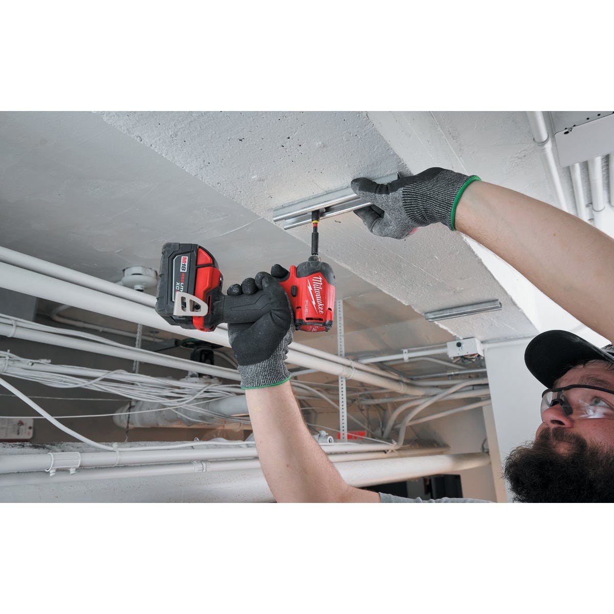 Milwaukee M18 FUEL SURGE 1/4 In. Hex Hydraulic Driver Kit with (2) Batteries & Charger - photo 3 Milwaukee M18 FUEL SURGE 1/4 In. Hex Hydraulic Driver Kit with (2) Batteries & Charger - photo 3
