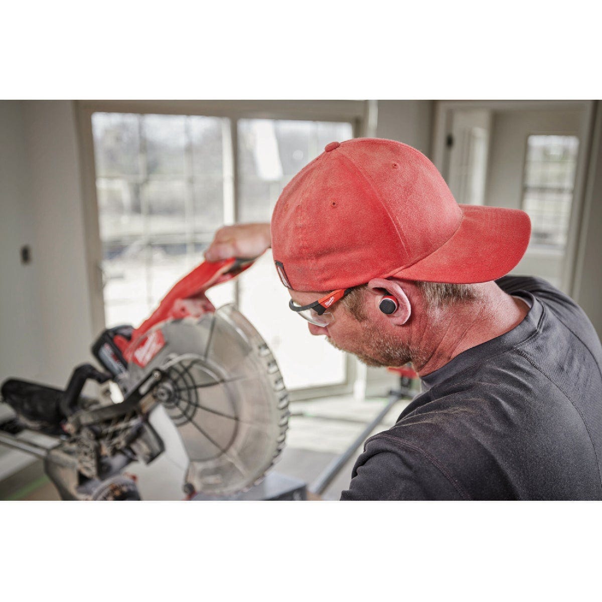 Milwaukee REDLITHIUM USB Bluetooth Jobsite Earbuds - photo 9 Milwaukee REDLITHIUM USB Bluetooth Jobsite Earbuds - photo 9