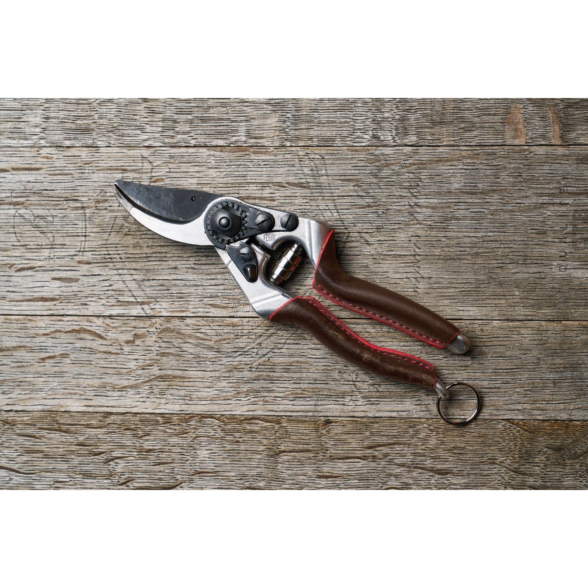 Felco 8 8.3 In. Elite Forged F-tech Blade Bypass Pruner with Elite Leather Handle - photo 2