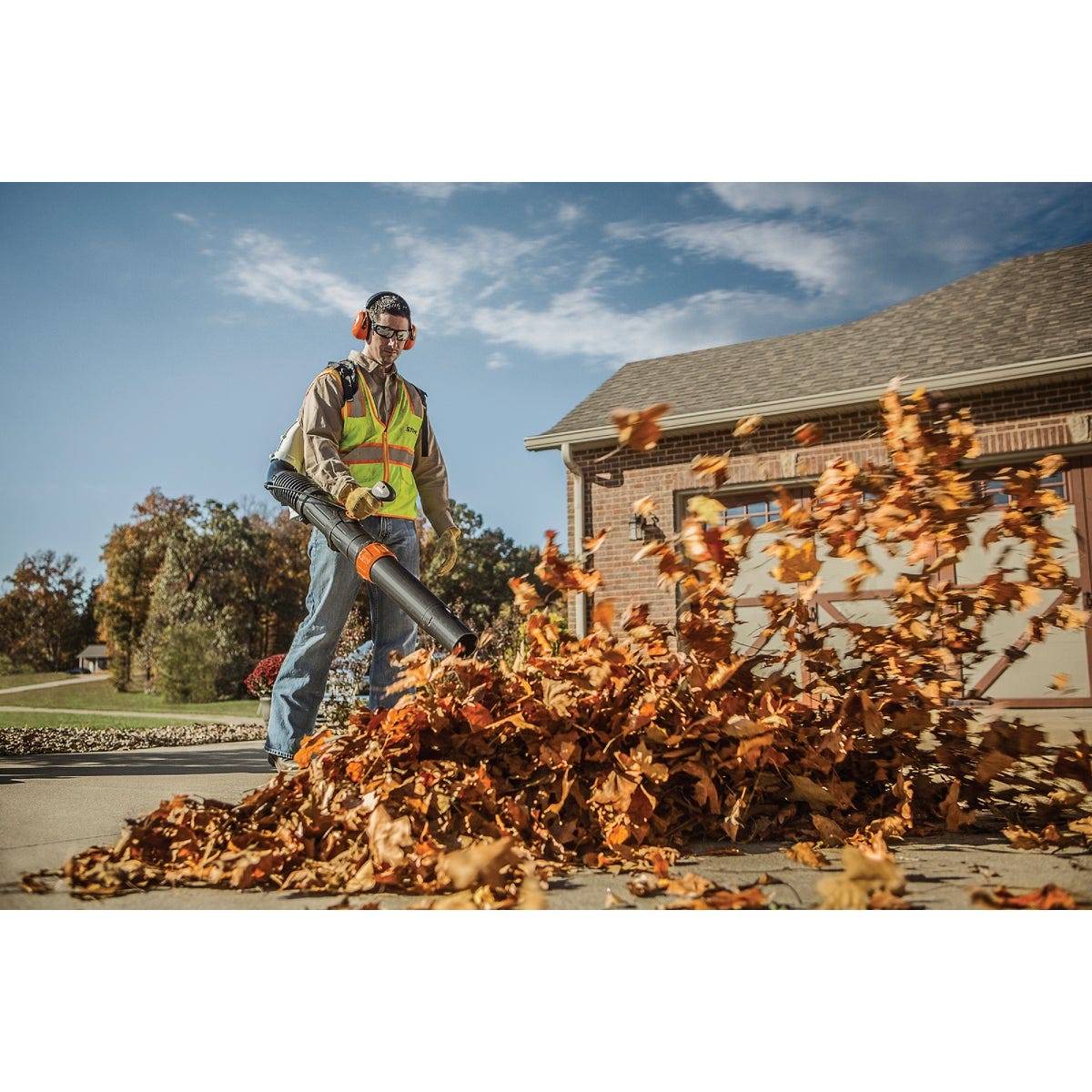 STIHL BR 700 Backpack Gas Blower - photo 2 STIHL BR 700 Backpack Gas Blower - photo 2