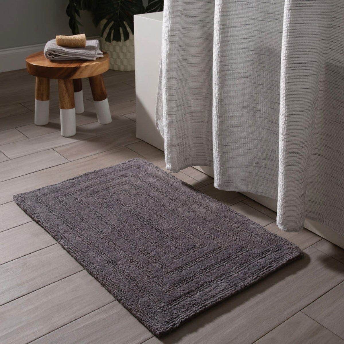 Moda At Home 20 In. x 30 In. Grey Amera Reversible Bathmat - photo 5 Moda At Home 20 In. x 30 In. Grey Amera Reversible Bathmat - photo 5