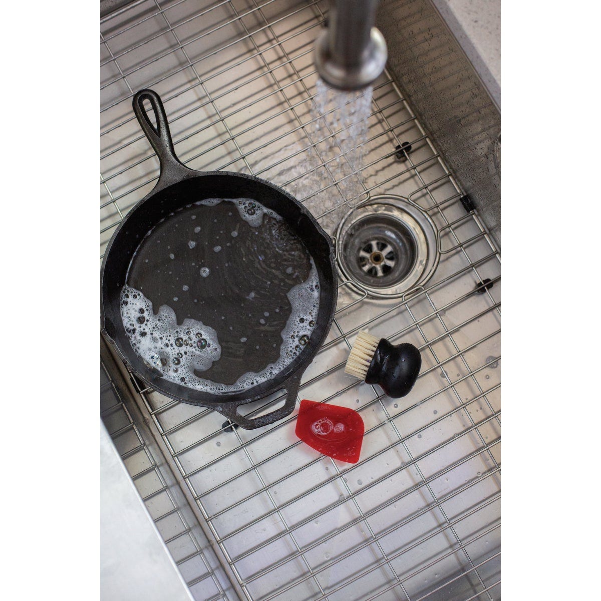 Lodge Cast Iron Care Kit (4-Piece) - photo 4 Lodge Cast Iron Care Kit (4-Piece) - photo 4